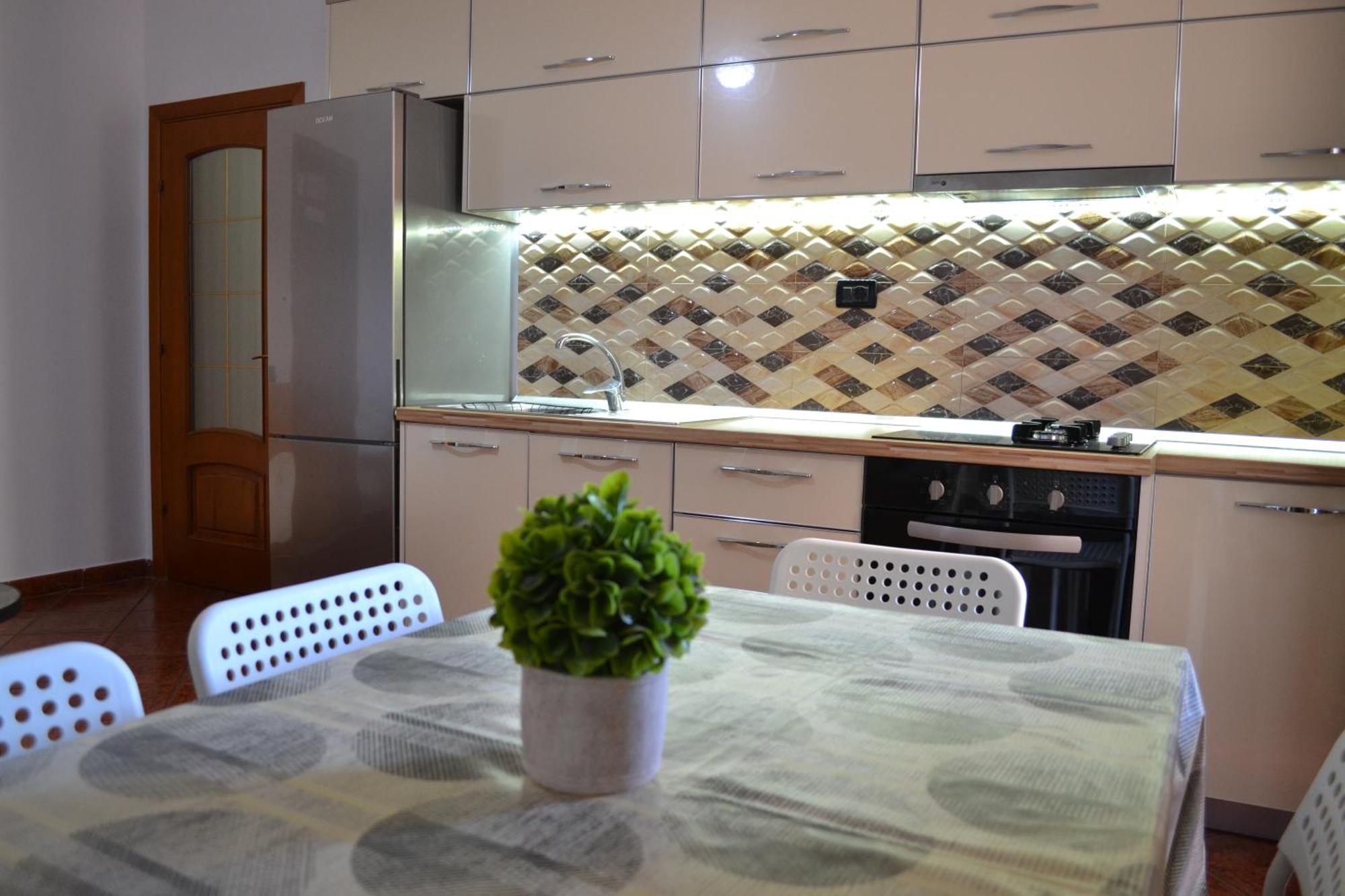 Central 5 Bedrooms Apartment Partial Seaview Vlorë Extérieur photo