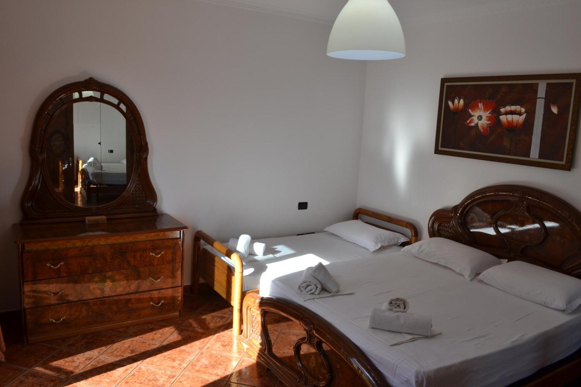 Central 5 Bedrooms Apartment Partial Seaview Vlorë Extérieur photo