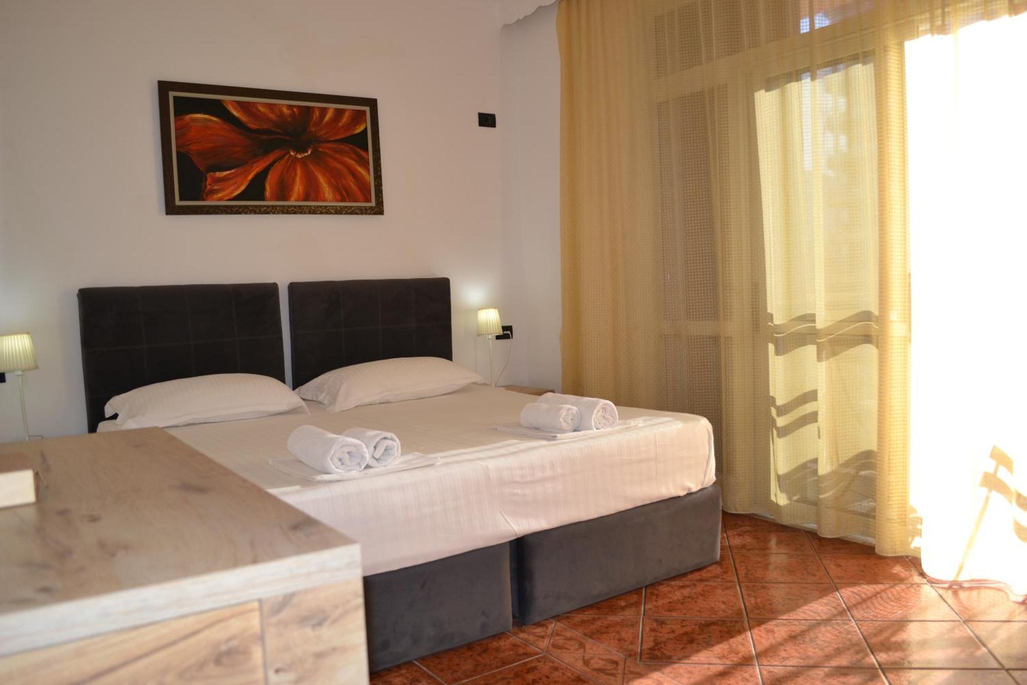 Central 5 Bedrooms Apartment Partial Seaview Vlorë Extérieur photo