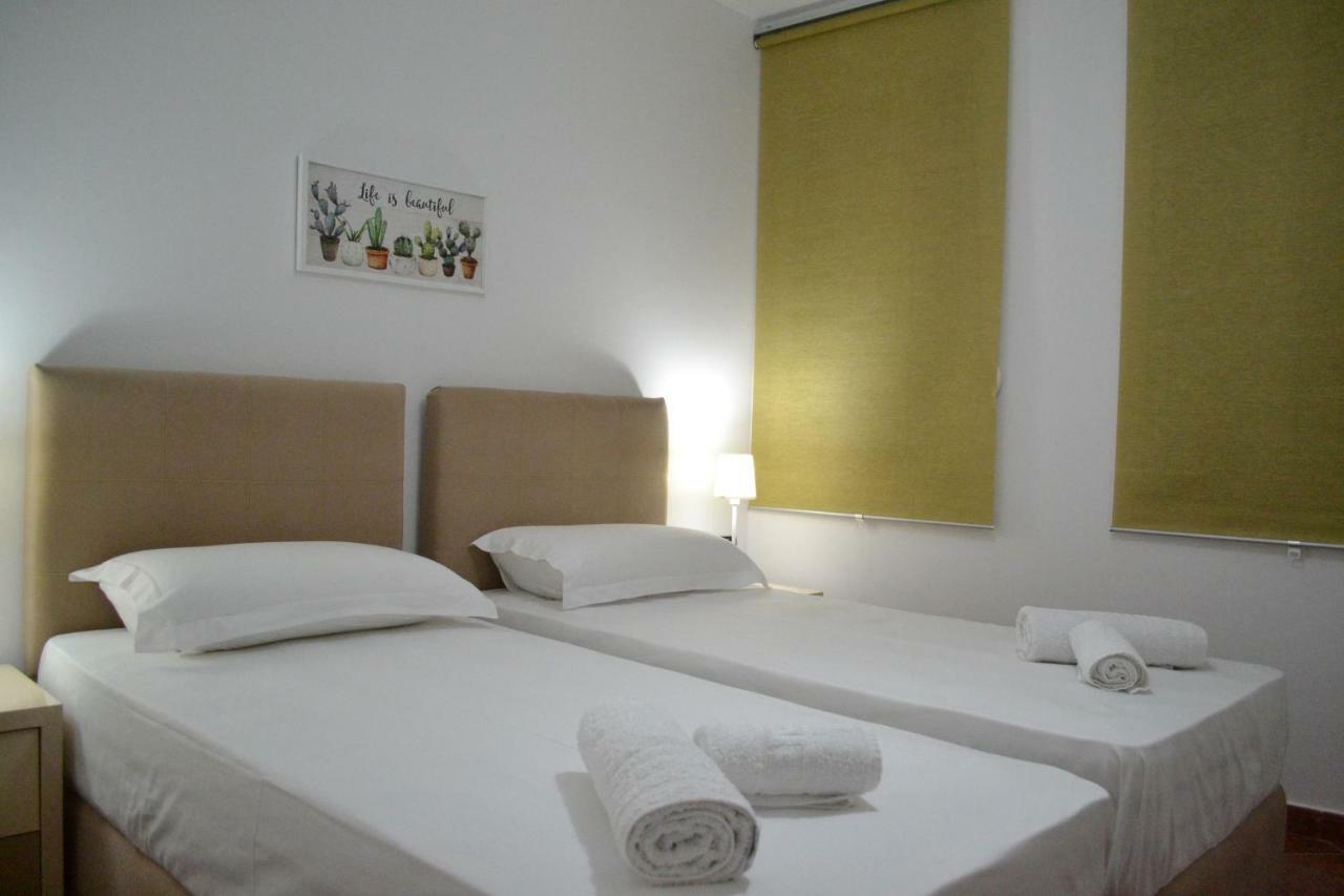 Central 5 Bedrooms Apartment Partial Seaview Vlorë Extérieur photo